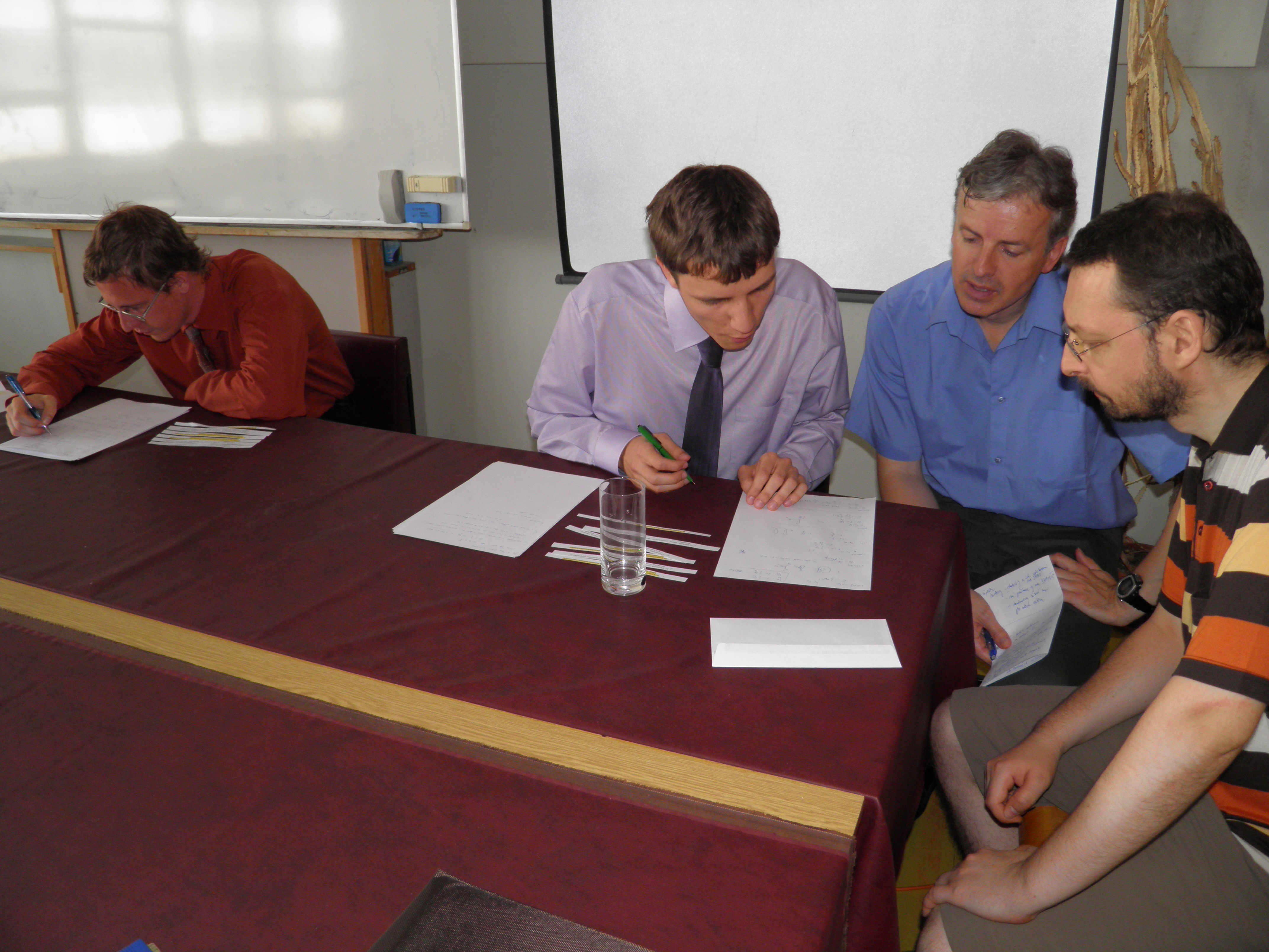 M. Gera a A. Sokol skúšajú M. Šingera z Fyziky atmosféry